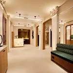 6 Vh Hotel