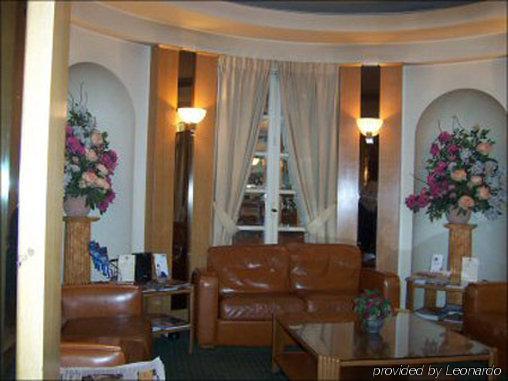 Hotel 6 Vh Paris